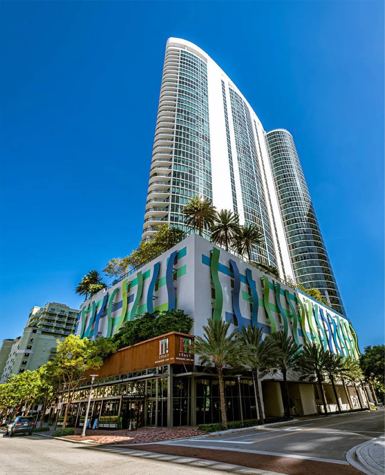Icon Las Olas: interiors by Ital Design Group International